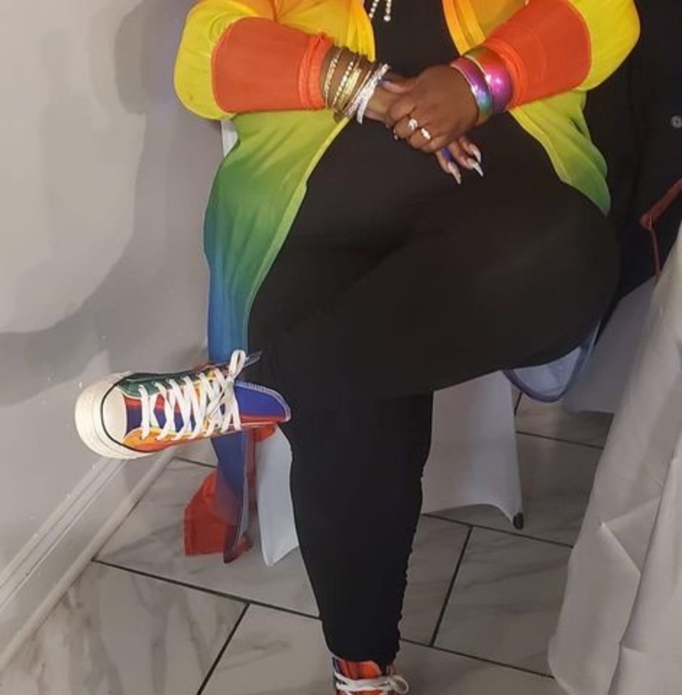 Meet your Posher, Divamsmoni